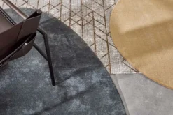 Vloerkleden-Brinker Vloerkleed Solid Grey Arrow FloorArt |